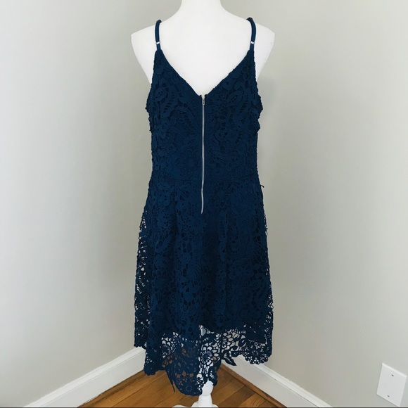 K Jordan Lace Dress - Picture 7 of 9
